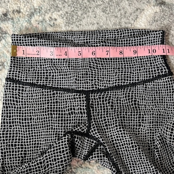 Lululemon Wunder Under Leggings - Picture 11 of 11